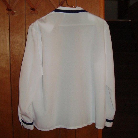 JG - Joyce Women's Blue/White Polyester Button Fro - Picture 3 of 4